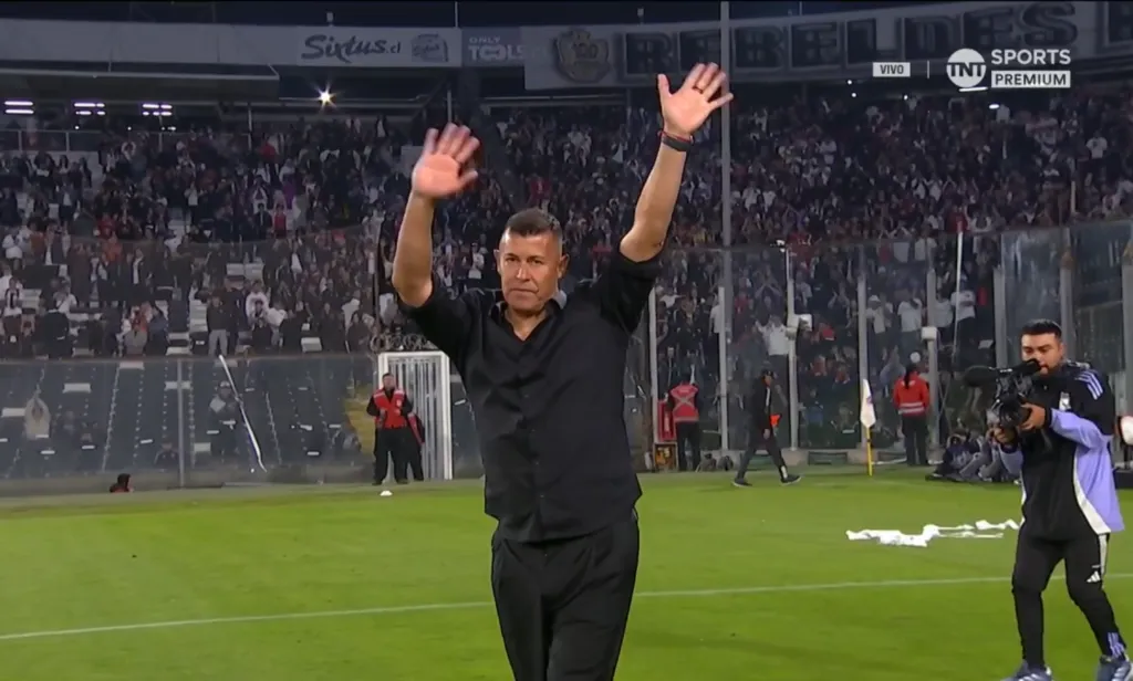 Jorge Almirón tuvo su despedida de Colo Colo en el Monumental.