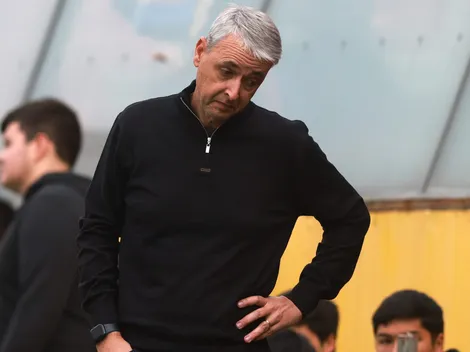 "¡Ya se va!": hinchas de la UC piden a gritos sacar a Nunes