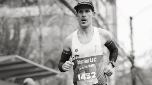 Matías Opitz corrió en la Maraton de Santiago 2025.