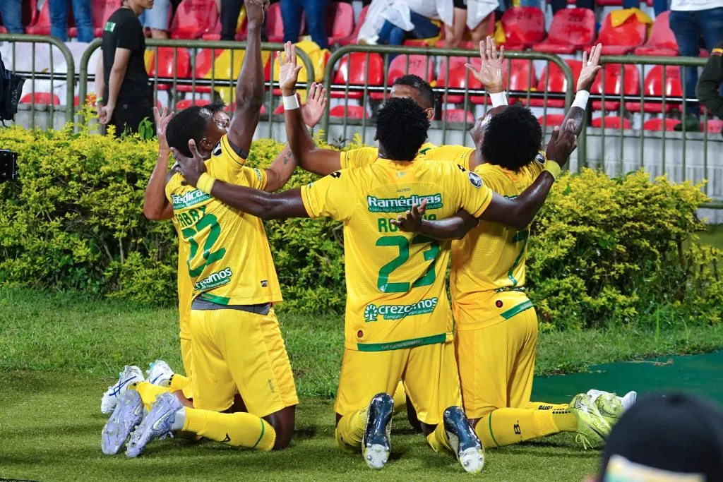 Atlético Bucaramanga necesita ganarle a Colo Colo en el Monumental. Foto: Vizzor image/Photosport