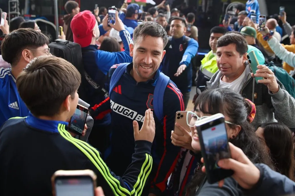 Los hinchas acompañan a la U en Brasil. Foto: U de Chile.