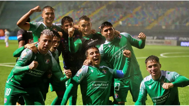 Los tanos son los nuevos líderes del torneo tras el 4-3 sobre Huachipato.