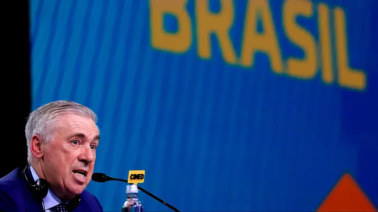 Carlo Ancelotti en su presentación en Brasil.