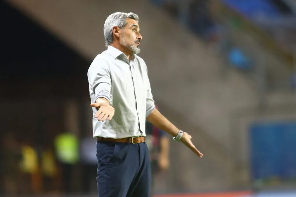 Miguel Ramírez estuvo en Deportes Iquique y el 5 de junio quedará habilitado para dirigir nuevamente en la primera división. (Alex Diaz/Photosport).