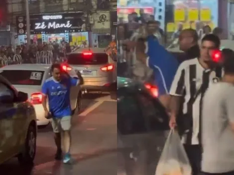 Tenso momento de hincha azul en Brasil: obligado a sacarse camiseta