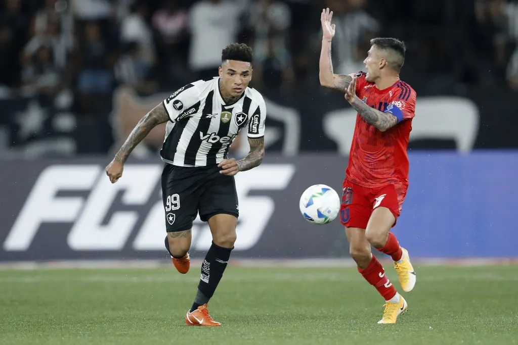 Charles Aránguiz dijo que la U tuvo mala suerte de definir como visitante ante Botafogo en Copa Libertadores. Foto: Photosport.