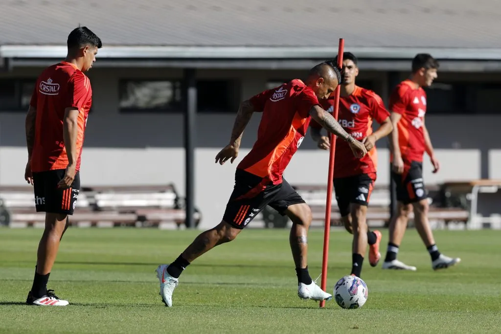 Arturo Vidal y Esteban Pavez fueron citados por Ricardo Gareca a pesar de que han tenido un 2025 horrible en Colo Colo. Foto: Photosport.