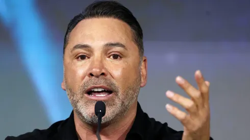 El ex boceador y también promotor, Oscar De La Hoya, no tuvo dudas a la hora de elegir al "GOAT" del boxeo.