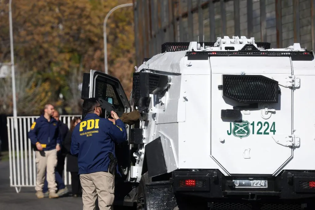 Fiscalía y PDI lideraron la reconstitución de escena afuera del Monumental | ATON Chile