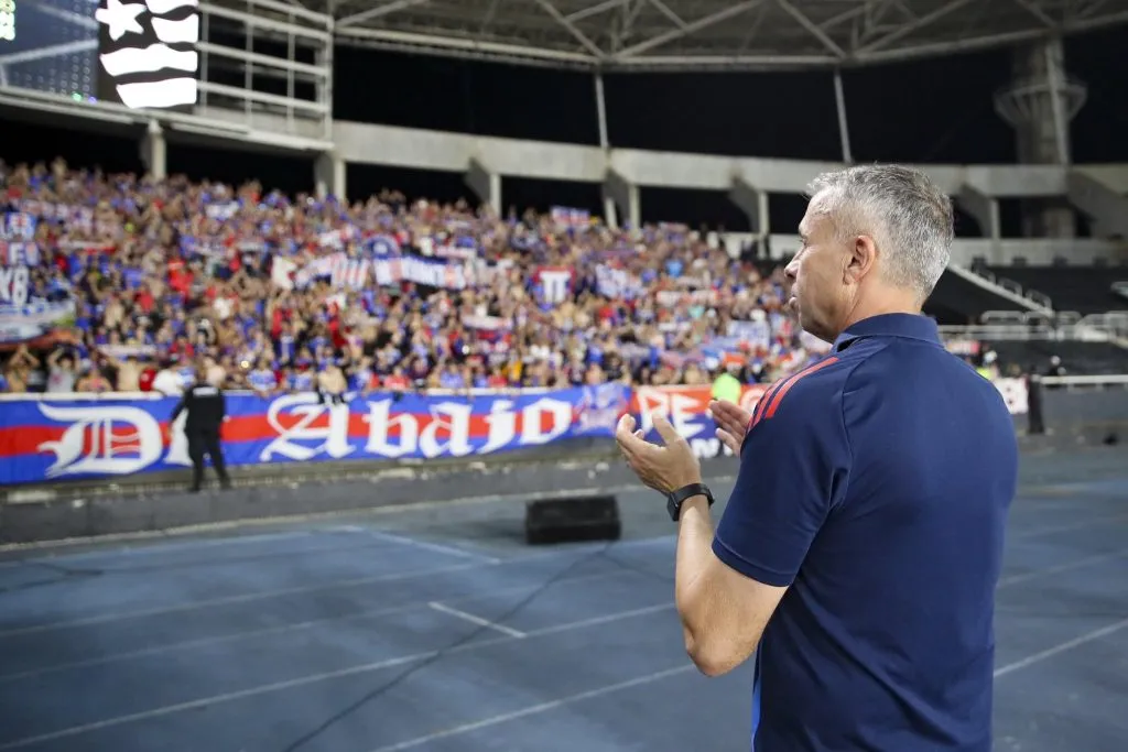 Gustavo Álvarez le prohibió a la U derrumbarse tras la derrota con Botafogo. Foto: U. de Chile.