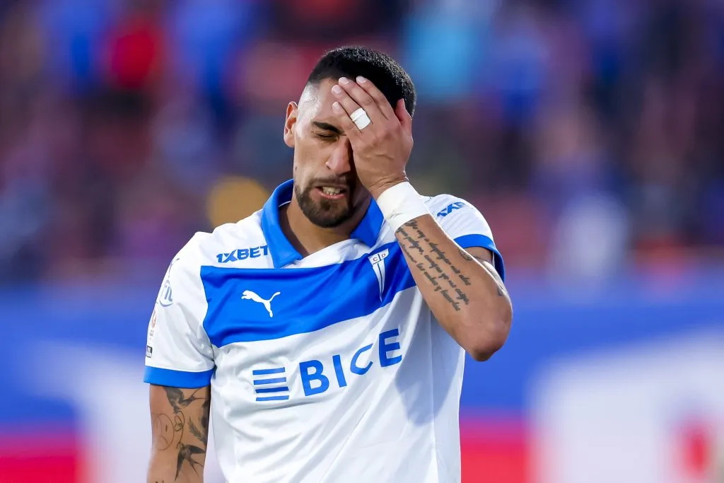 Branco Ampuero tuvo breves palabras para la salida de Tiago Nunes en U. Católica | Photosport