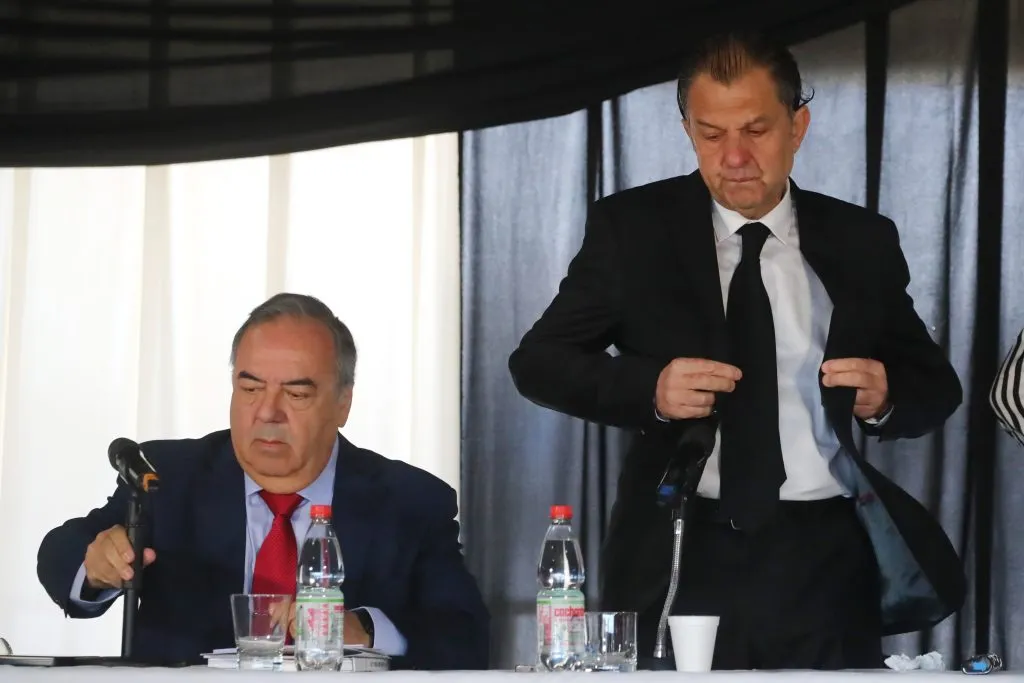 La presidencia de Aníbal Mosa en Colo Colo quedó en veremos a la espera de lo que dictaminaba la CMF. | Foto: Photosport.