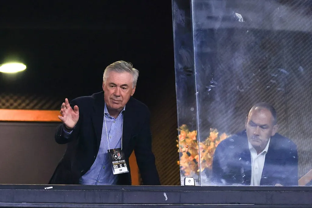 Ancelotti ya trabaja como DT de Brasil: el martes vio a Botafogo contra la U en el estadio: FIFA puede anular el contrato con la Verdeamarela.