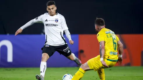 Lucas Cepeda jugando por Colo Colo ante Bucaramanga.