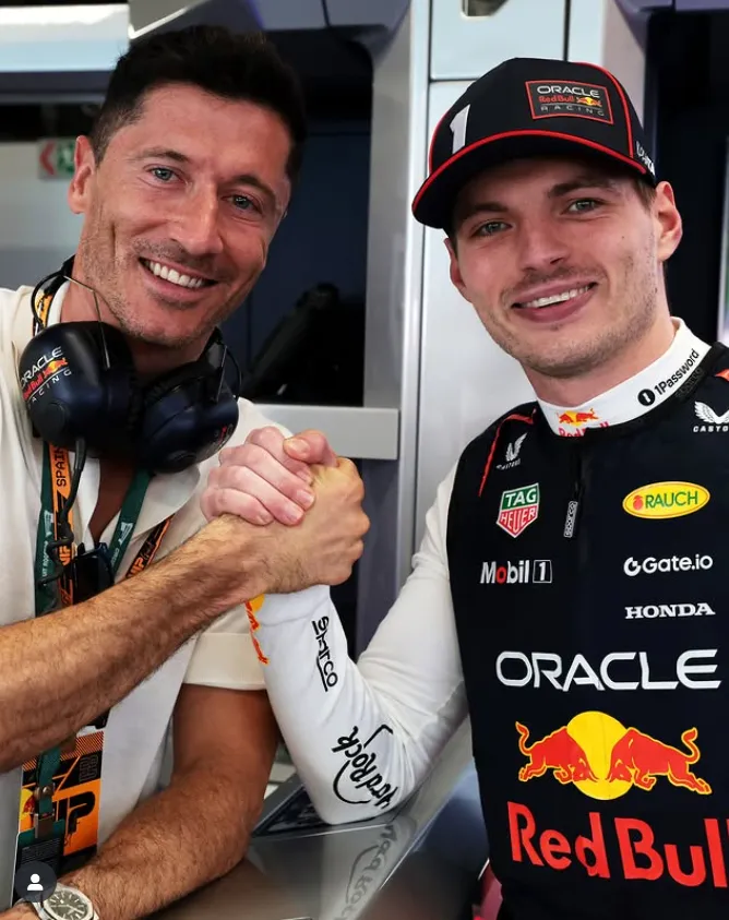 Max Verstappen y Robert Lewandowski. (Foto: Red Bull Racing).