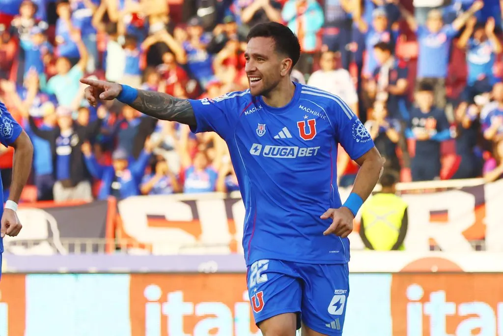 Parte de la celebración de Matías Zaldivia.  Jonnathan Oyarzun/Photosport