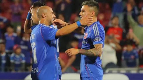 Marcelo Díaz y Charles Aránguiz celebraron en la goleada azul ante O'Higgins.