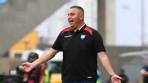 Lo pasa mal el DT en el sur.