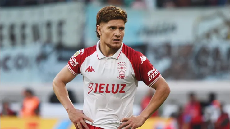 Leo Gil fue protagonista de un bizarro momento en la final del fútbol argentino.