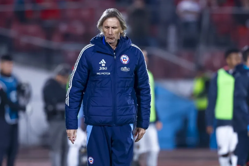 Ricardo Gareca integró a alguien nuevo en su staff en la selección chilena. | Foto: Photosport.