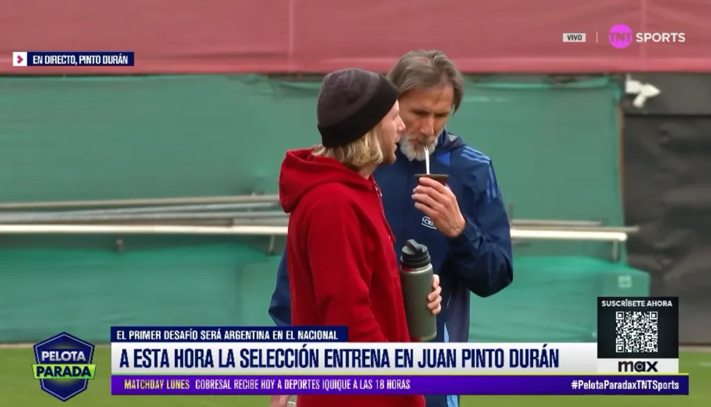 Ricardo Gareca compartió con su hijo Milton antes de la práctica de este lunes