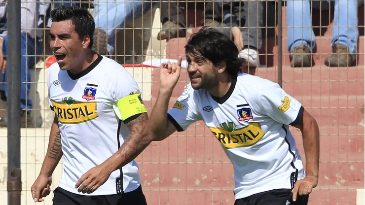 El argentino Lucas Wilchez jugó en Colo Colo con Esteban Paredes y le encontró la razón con la crítica.