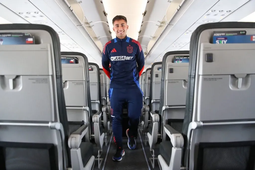 Lucas Assadi fue citado de última hora con la U en Brasil. Foto: U de Chile.