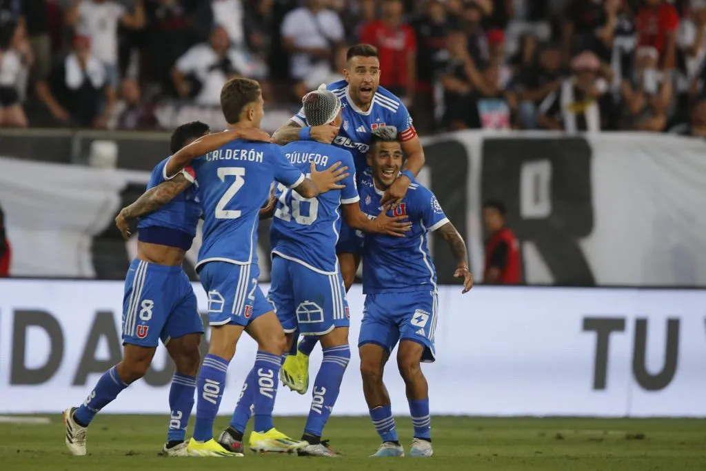Zaldivia celebra el fin de la maldición de la U en el Monumental. Imagen: Photosport