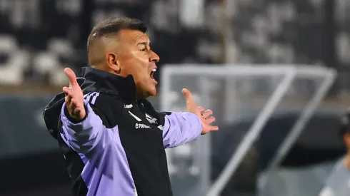 Jorge Almirón sigue en la polémica en Colo Colo.