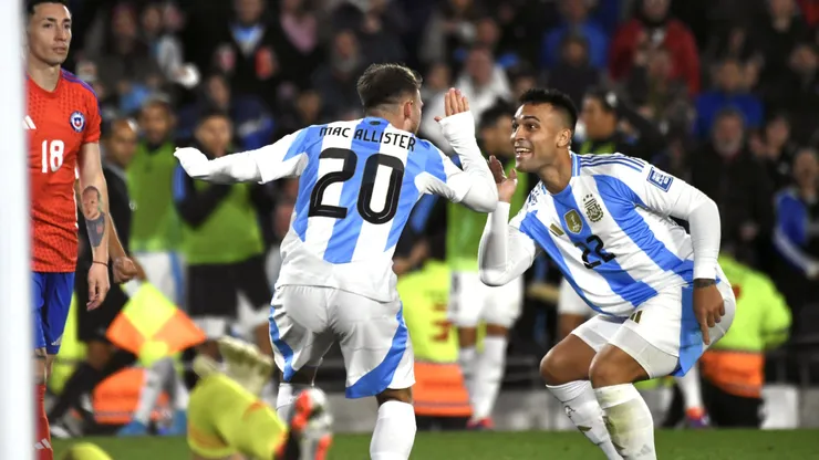 Alexis Mac Allister le marcó a la Roja en Buenos Aires.
