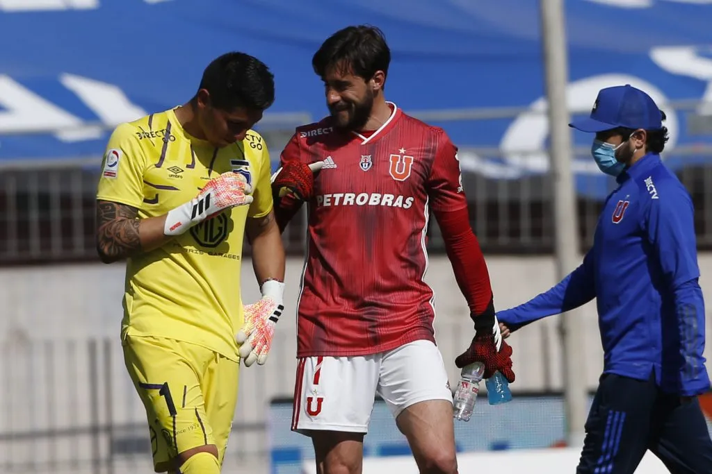 Brayan Cortés y Fernando de Paul fueron rivales en el Superclásico y hoy son compañeros en Colo Colo. (Marcelo Hernandez/Photosport).
