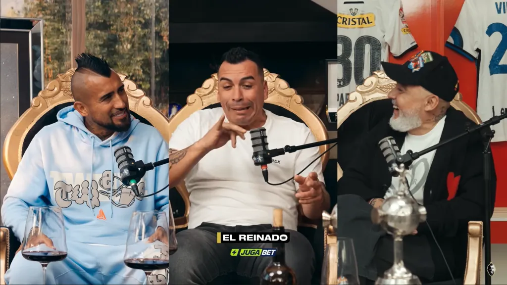 Una de las señales que hizo Paredes en aquella noche. (Captura El Reinado | YouTube).