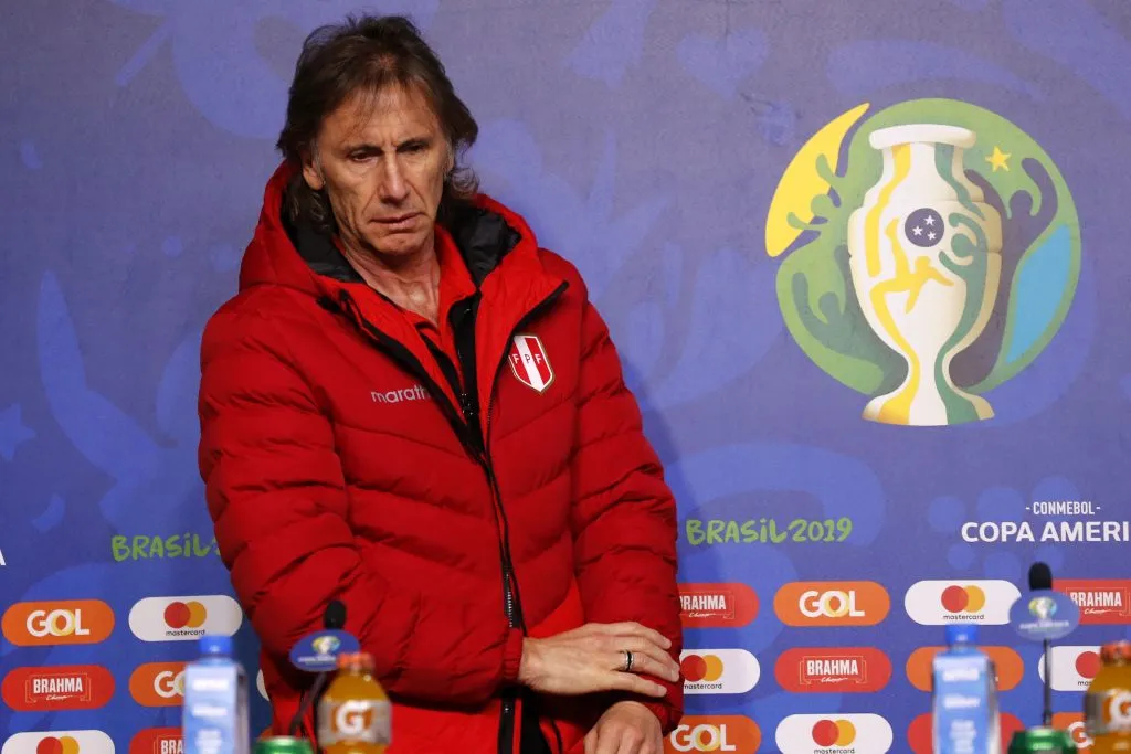 Ricardo Gareca en su paso por la selección peruana. Foto: Andres Pina/Photosport