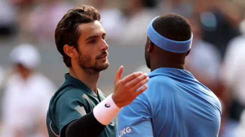 Musetti ganó a Tiafoe un partido que tuvo mucha polémica por un pelotazo del italiano a una jueza de línea