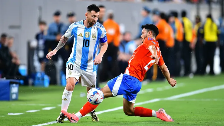 Argentina ya delinea formación para enfrentar a Chile con Messi de vuelta.