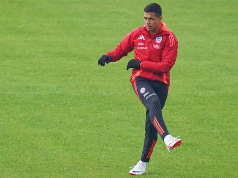 ¿Una señal? Alexis se entrena con los jugadores de la U en la Roja