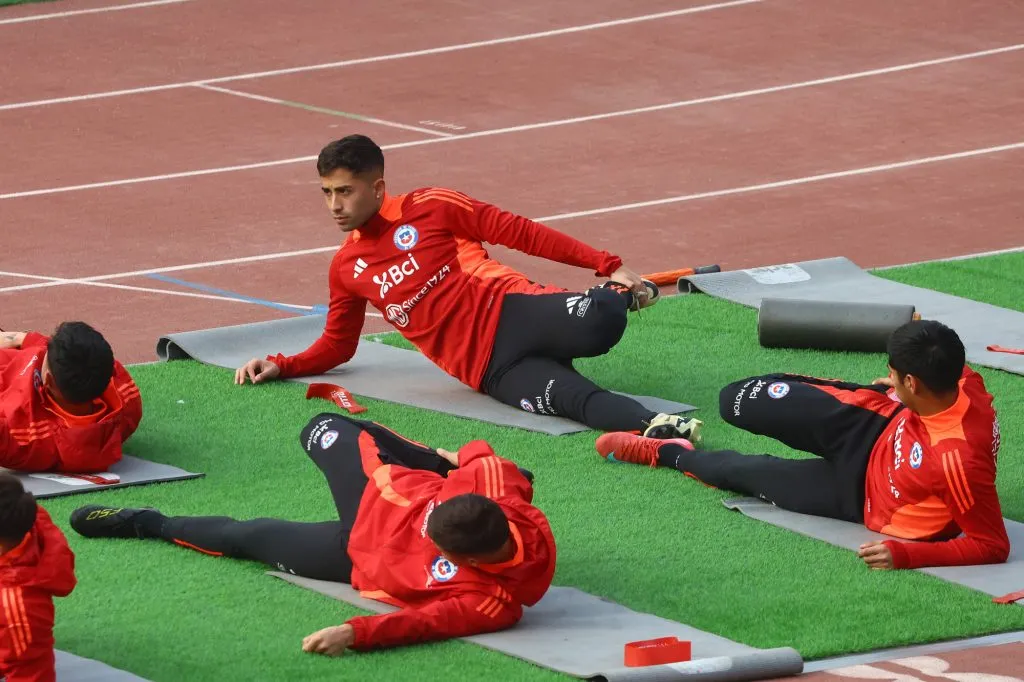 Juvenal Olmos pide a Lucas Assadi en La Roja para ganarle a Argentina.