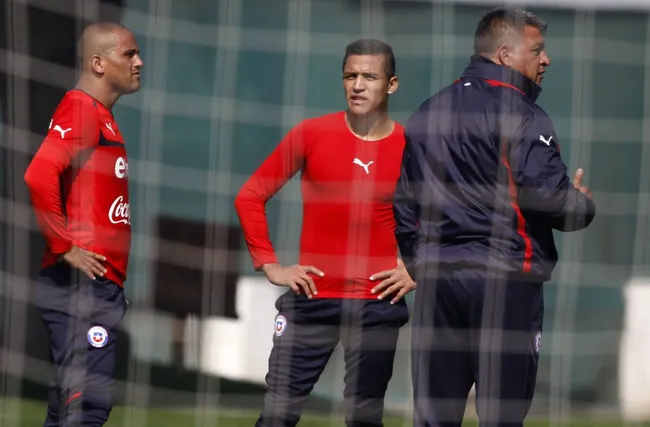 Borghi con Alexis Sánchez y Humberto Suazo en la Roja. (Andres Pina/Photosport).