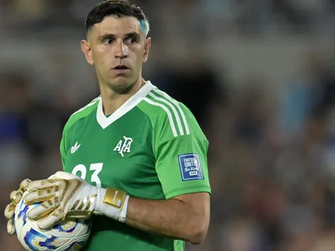 Dibu Martínez, el jugador más odiado por los chilenos: recibió lluvia de pifias