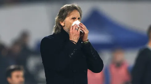 Ricardo Gareca sigue en su mundo paralelo y enfurece a los hinchas chilenos.