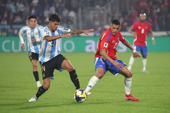 La selección chilena fue ampliamente superada en el primer tiempo ante Argentina. | Foto: Photosport.
