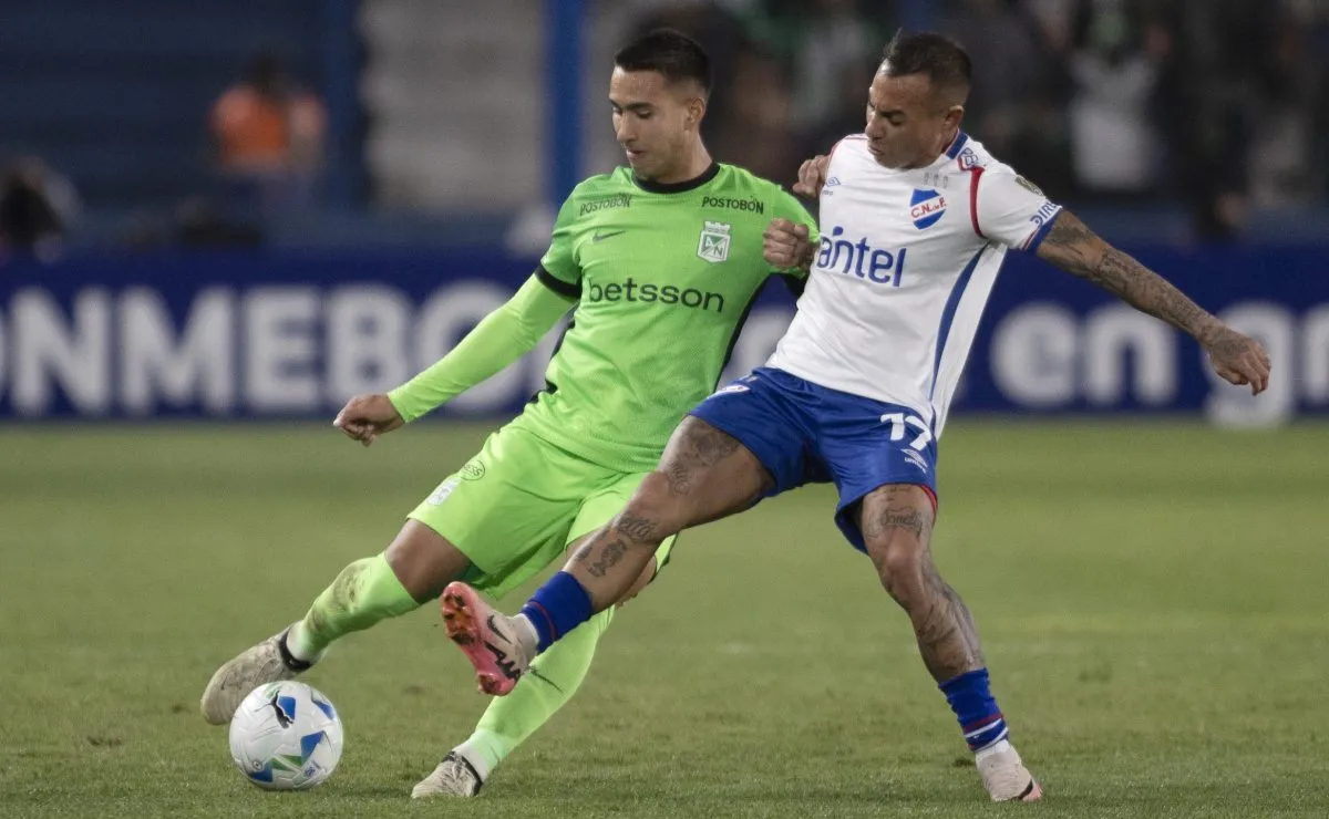 Dirigente de Nacional ilusiona a U. de Chile con Eduardo Vargas