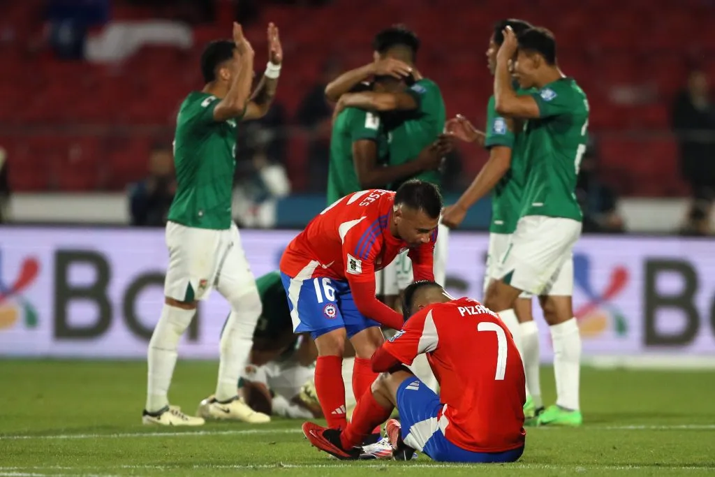 Bolivia le ganó por 2-1 a Chile en el Estadio Nacional. (Jonnathan Oyarzun/Photosport).