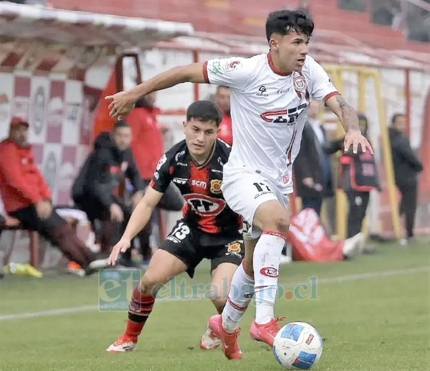 Vicente Álvarez en acción por Unión San Felipe. (Foto: Diario El Trabajo).
