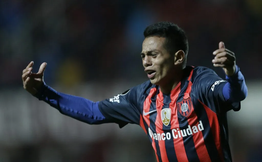 El festejo de Nahuel Barrios en San Lorenzo ante Universidad Católica. (Photogamma/Photosport).