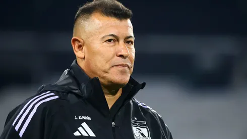 Jorge Almirón causa polémica cambiando a un cortado para no usar a refuerzos de Colo Colo.