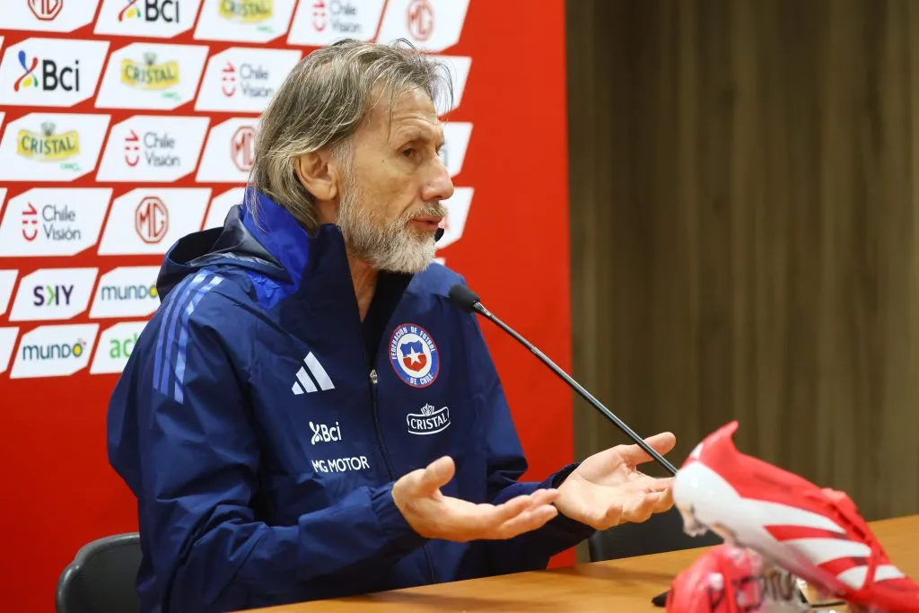 Ricardo Gareca dio palabras que sonaron a despedida este lunes 9 de junio. (Jonnathan Oyarzun/Photosport).