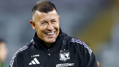 Jorge Almirón seguirá siendo el DT de Colo Colo, aunque no podrá dirigir el siguiente desafío.