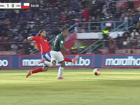 Video: La torpe tarjeta roja que complicó a Chile en Bolivia