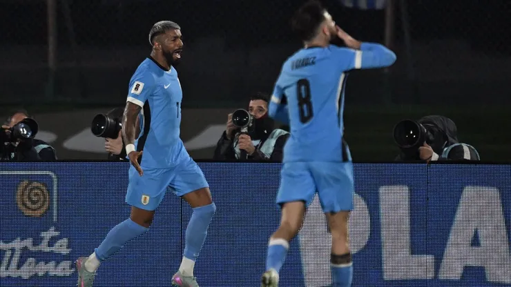 Uruguay escapó y tiene un pie dentro del Mundial.